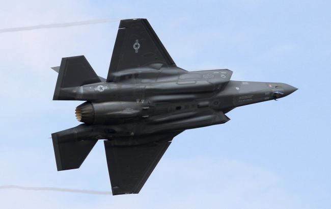 Нідерланди перекинуть вісім винищувачів у Польщу для захисту неба НАТО