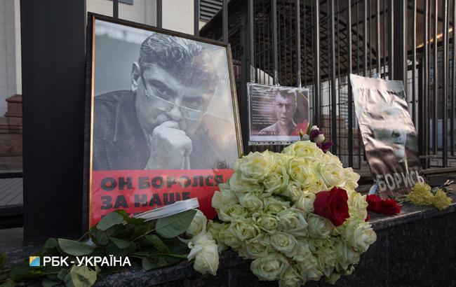 Сквер біля російського посольства у Києві можуть назвати на честь Нємцова