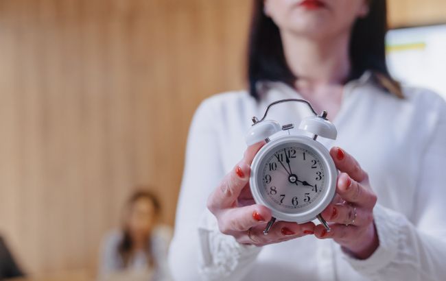 Вся польза и вред от перевода часов. Стоит ли Украине переходить на летнее время