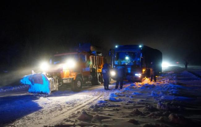 ГСЧС рассказала о ситуации на дорогах Украины
