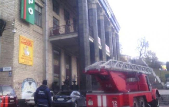 В Киеве на Крещатике произошел пожар, эвакуированы 200 человек