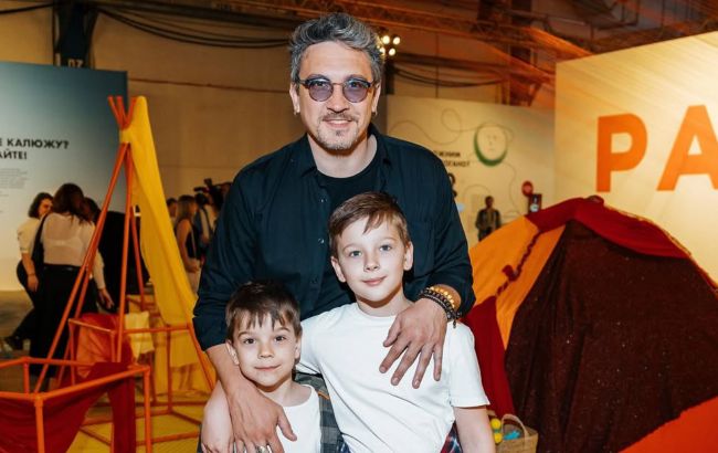 "Я йшов до машини і плакав": зірка українських серіалів згадав народження доньки після ракетного обстрілу