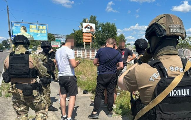 Підпалили машину військового й не тільки. Викрито двох зрадників