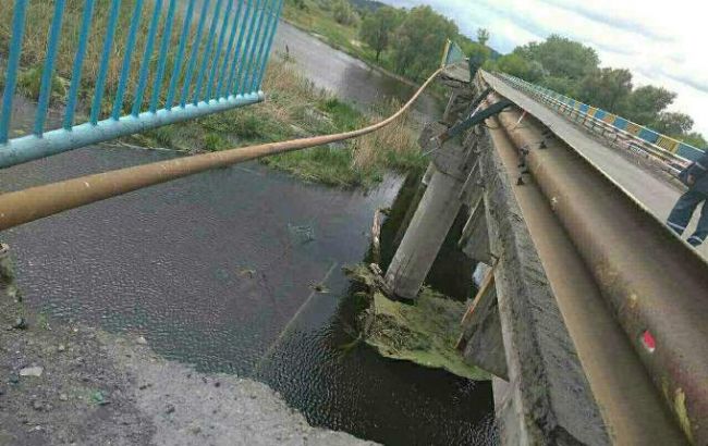 Под Харьковом обвалился мост
