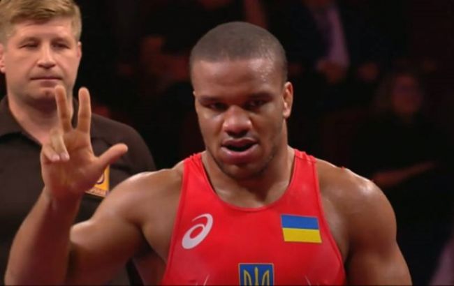 Беленюк завоевал "золото" на чемпионате по греко-римской борьбе