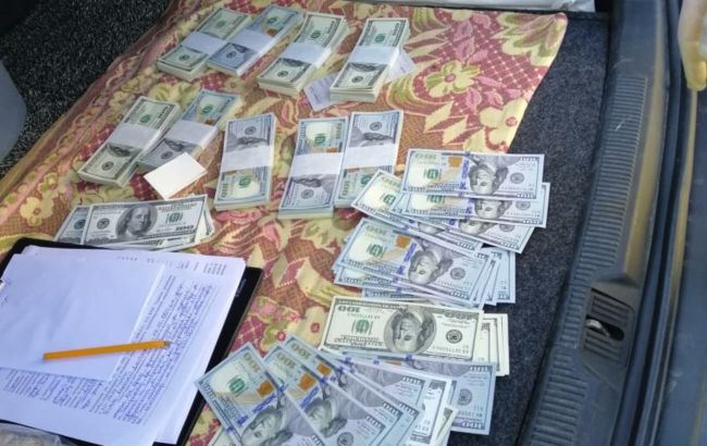 Правоохоронці затримали шахраїв, які хотіли "продати" посаду начальника поліції Київської області