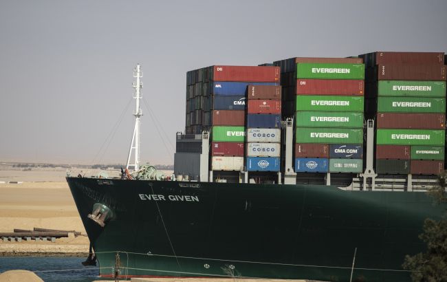 Судно Ever Given залишить Суецький канал. Компанія погодилась компенсувати збитки