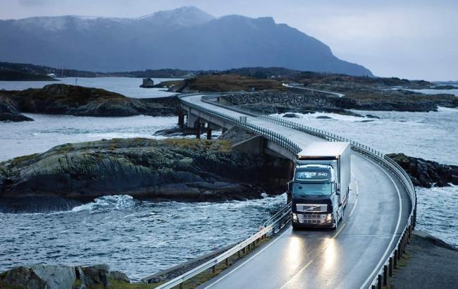 Грузоперевозки между Россией и Польшей могут быть временно приостановлены
