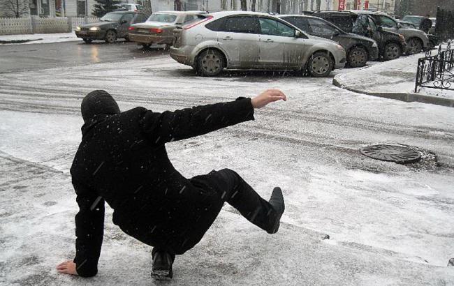 ГСЧС предупреждает о гололедице в большинстве регионов Украины 30 ноября