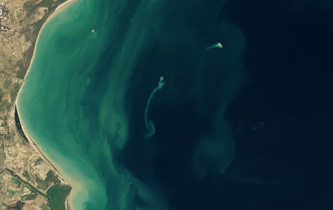 Дивний острів-привид у морі з'являється вже понад 150 років: що про нього відомо