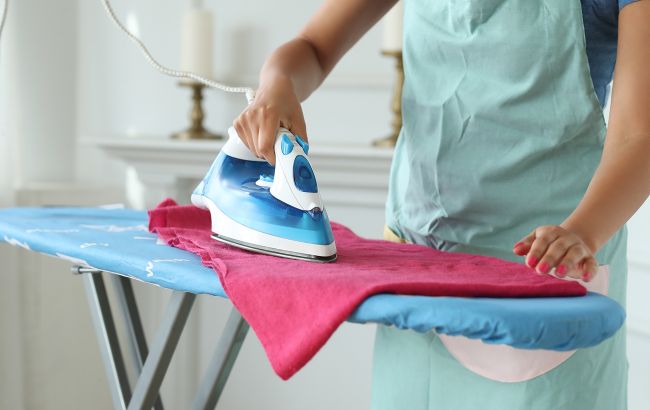 Эти бюджетные способы помогут вывести пятна от утюга с одежды