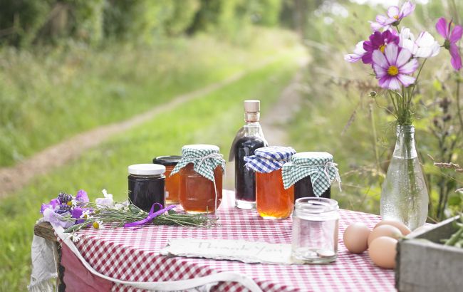 Солодкий тренд літа 2025: що таке jam girl-стиль і чому всі про нього говорять