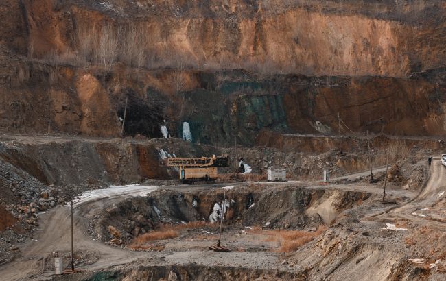 Кабмін відкрив конкурс на розробку родовища зі значними запасами літію в Україні