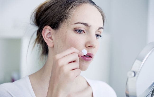 Пластирі від прищів: 5 помилок у використанні, які шкодять шкірі