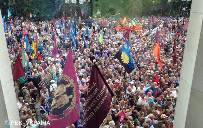 Полиция открыла два производства из-за столкновений под Радой