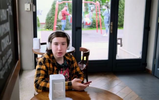 Я мальчик, который не заметил Джоли: Юлик внезапно стал героем социальной рекламы