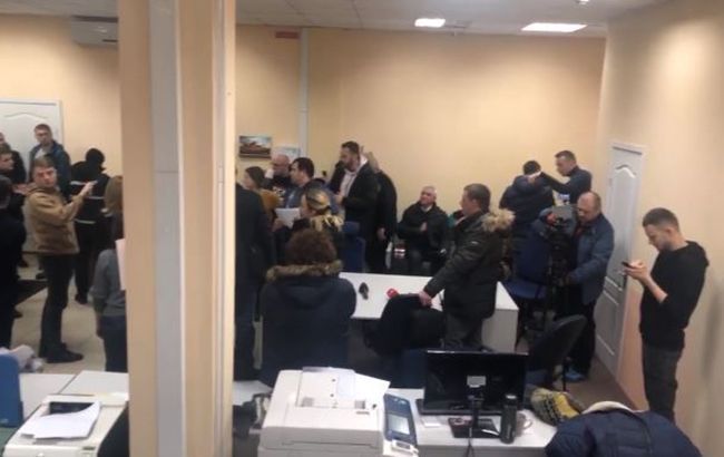 СБУ разъяснила ситуацию с обысками на "1+1"