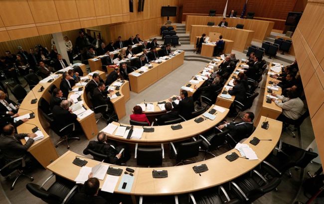 Кипр заявил о неизменности позиции по отмене санкций против РФ