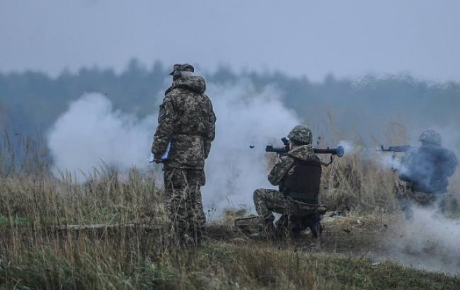 Сили АТО в районі Донецька отримали наказ відкривати вогонь по позиціях бойовиків, - радник Порошенко