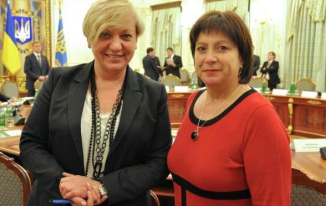 Гонтарева и Яресько объяснили обвал гривны спекуляциями и эмоциями