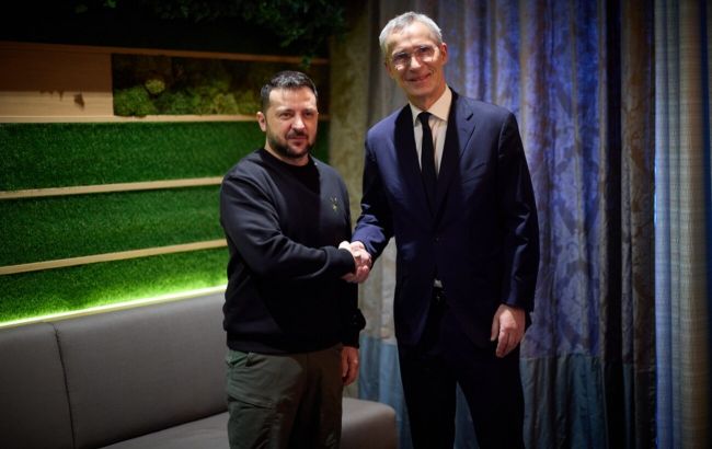 Зеленский уже в Давосе. Украинская делегация проводит встречу со Столтенбергом