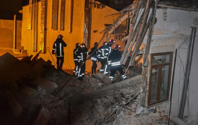 В центре Львова обрушился жилой дом