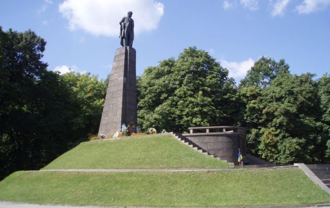 В Каневе на Тарасовой горе произошла потасовка