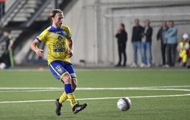 Украинский хавбек Безус вошел в сборную тура чемпионата Бельгии