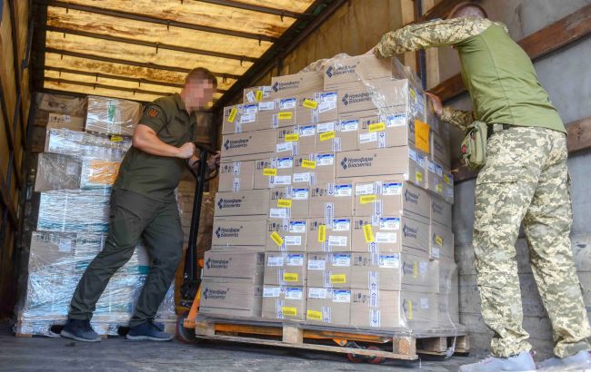 "Метинвест" передал военному госпиталю Запорожья очередную партию помощи