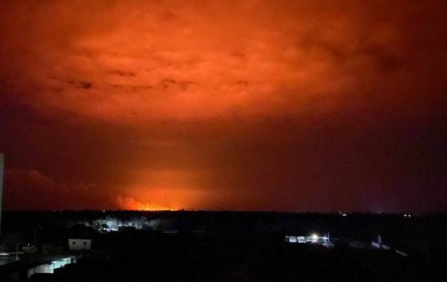 Окупанти атакували Одеську область дронами-камікадзе: сталася масштабна пожежа та детонація