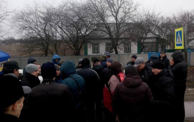 "Свобода" заявляет об окружении "титушками" блокпоста на трассе "Киев - Москва"