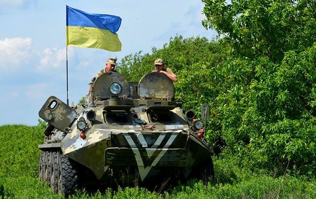На Донбассе за сутки ранены двое украинских военных