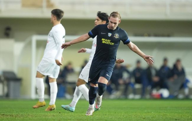 Лідер УПЛ підписав двох півзахисників середняка чемпіонату України