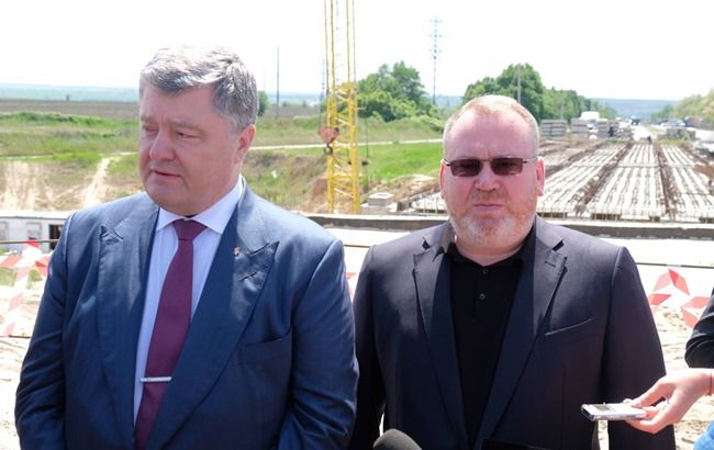 Порошенко: масштабный ремонт дорог в Днепропетровской области стал возможным благодаря децентрализации