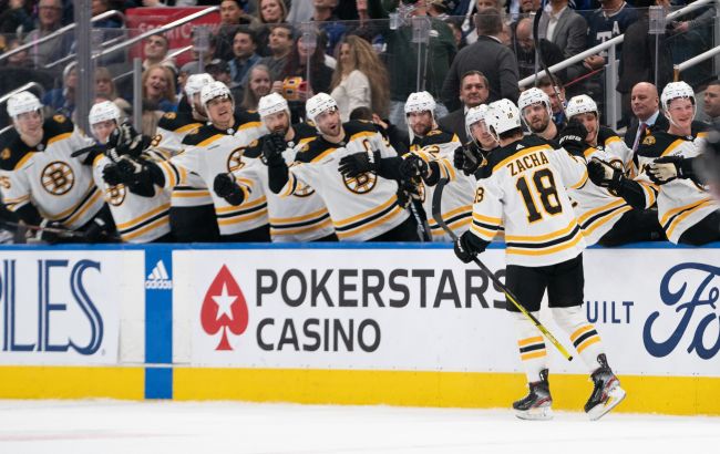 Форвард "Бостона" з дублем став головною зіркою вечора НХЛ: відео