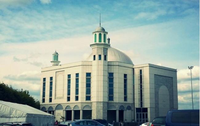 В Лондоне горит одна из крупнейших мечетей Западной Европы
