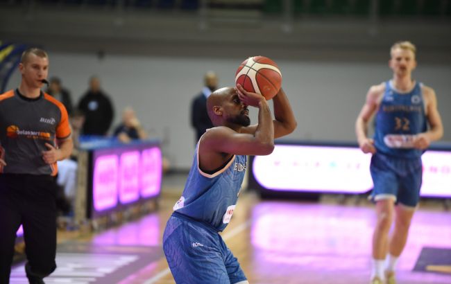 "Будівельник" вилетів у чвертьфіналі Кубка Європи від "Шоле"