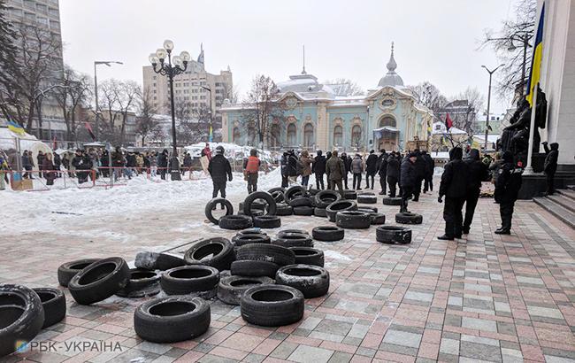Столкновения под Радой: пострадали 8 полицейских, 9 человек задержаны