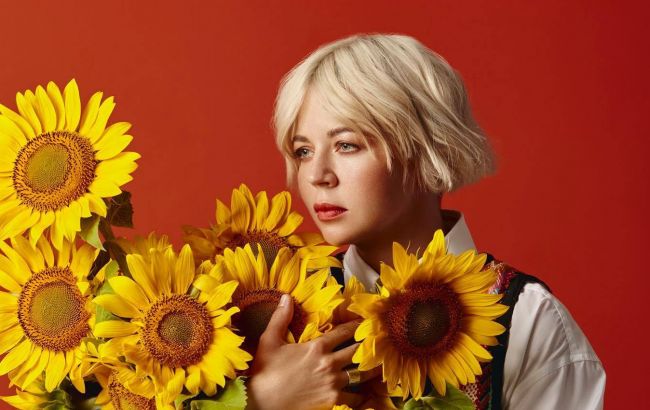 Звездная украинская певица неожиданно объявила, что стала мамой во второй раз