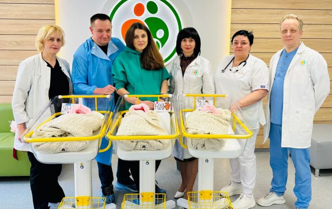 Доносила аж до 35 тижня: у Львові унікальний випадок народження трійні