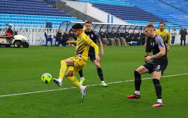 "Зоря" впевнено здолала "Рух" і ввірвалася до чемпіонської боротьби в Прем'єр-лізі