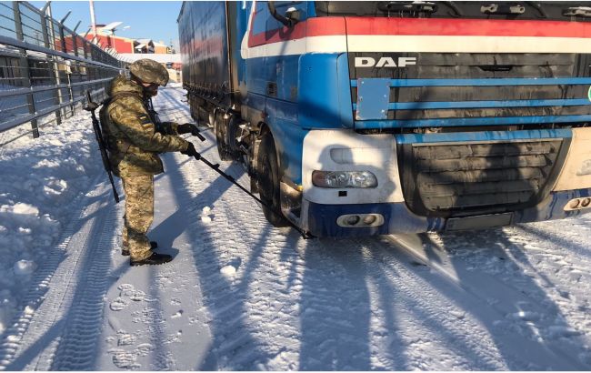 Из гуманитарного хаба на Закарпатье уже отправился первый груз в Харьков