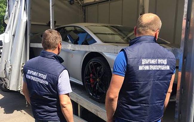 ГФС пресекла попытку незаконного ввоза автомобиля Lamborghini