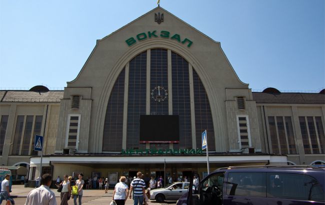 В Киеве "минировали" два вокзала
