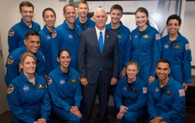 NASA отобрало из 18 тыс. претендентов 12 человек для новой космической программы