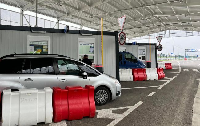 Какие вещи можно ввозить через границу Украины: таможенные правила