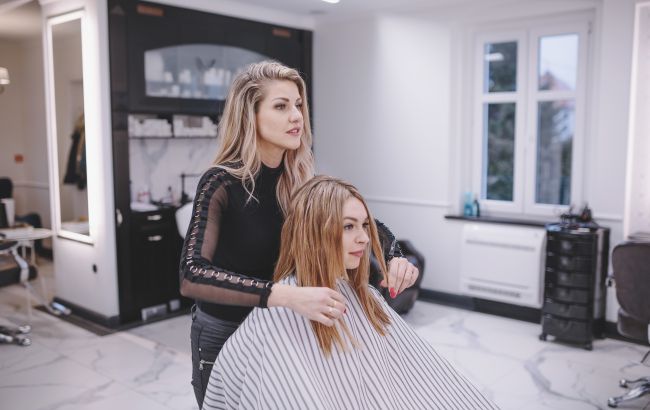 Ось чому не можна виривати сиве волосся, і як вирішити проблему без фарбування