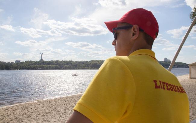 В Киеве обустроено 13 муниципальных пляжей