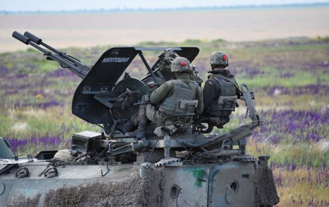 Боевики ночью обстреливали позиции ООС на Донбассе из минометов и артиллерии