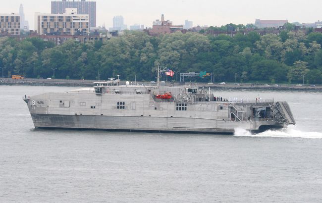 В Черное море направляется экспедиционный военный корабль США